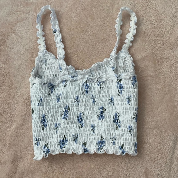 Hollister White Floral Scrunch Tank - Picture 3 of 5